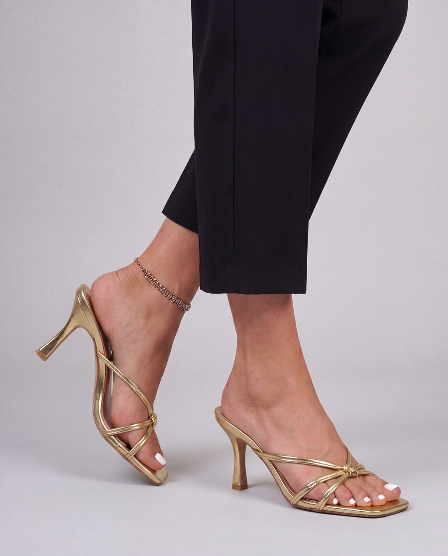 BROOKLYN - Gold Closeup