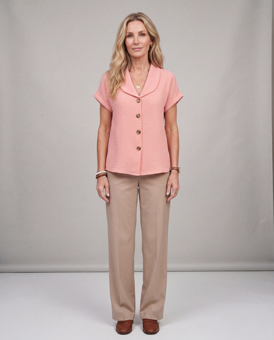 Maureen | Chic Buttoned Blouse