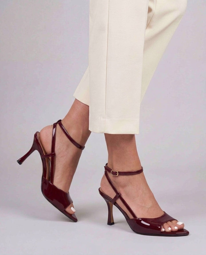ZURI - Burgundy75cm Closeup